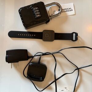 MEDICAL GUARDIAN 🚑 WRIST/“SMARTWATCH” STYLE MONITORING DEVICE -SERVICE NOT INCL